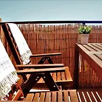 Apartment With Sea & Garden View