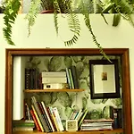 La Inquieta Guesthouse