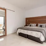 Wonderful Beach Apartment In Paradise