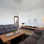 Villa Aqua
