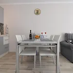 Apartment In Alborada