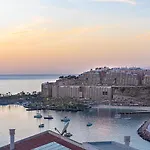 Mogan Luxury Apartment, Sea Views, Jacuzzi And Sauna.