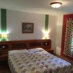 Apartamentos Colon Y Bungalows