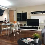 Elegant House In Las Palmas + Garden