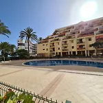Beachfront Apartment Casa Verano With Pool, Balcony, Wifi, Central Locatation
