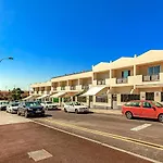 Luxury Townhouse Oasis Fanabe