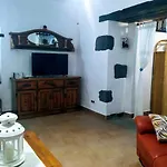Casa Cabrera La Escuelita Los Valles. Teguise