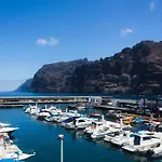 Beachfront & Sunny Apartment Los Gigantes