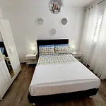 Atlantic View Apartment