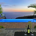 Casa Pino Arujo