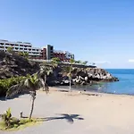 Enjoy The Paradise Sun Beach Relax