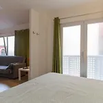 New And Cute Studio Close To The Beach.