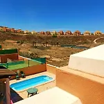 Casa Shakka Rocka: Lux Villa With Pool And View