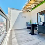 Ocean And Sky Studio Apartment