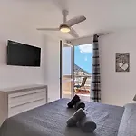 Apartment Enjoys Sea Views Tenerife South Island