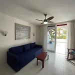 Las Americas 4