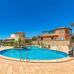 New Townhouse In El Duque Joyas