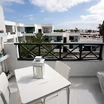 Sea Breeze Apartment 309
