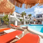 Apartamentos Las Lilas (Adults Only)
