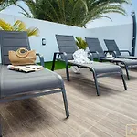 Villa Orcades Close To Town Center Pool & A/C