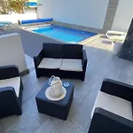 Super Cool Villa In Los Cristianos