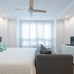 Homeforguest Moderno Estudio Junto A Las Canteras