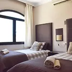 Riviera Park 10A- 1St Fl. - 2 Bed - Air Con- Wi-Fi