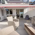Luxurious Apartment With Large Terrace And Sea Views