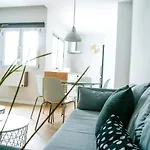 Stylish 2 Bedroom Apartment Near Alcaravaneras Beach
