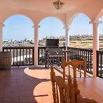 Casa Los Arcos