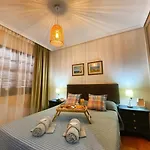 Walk To Golf Heated Pool Apartment