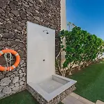 Cosy Seaview Apartment