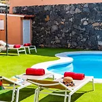 Villa Melyna Private Heated Pool