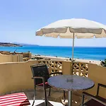 R2 Maryvent Beach Apartment
