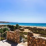 R2 Maryvent Beach Apartment