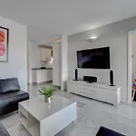 Heated Pool Stylish 3 Bedrm Apartment Los Cristianos