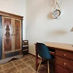 Casa Manus
