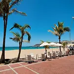 Coqueto Apartamento A 50 Metros De La Playa