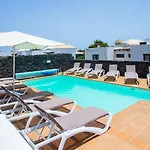 Villa 22 Sea Views, Pool,Games,Hot Tub, Office With Computer+ Wifi