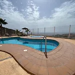 2 Bedroom Apartment With Breathtaking View Of The Sea - Sunset