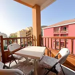 Beautiful 1 Bedroom Apartment In Palm Mar, Pm101