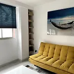 Renovated Modern Apartment In The City Center