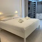 Happy Space Apartment