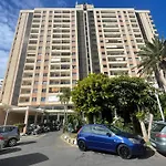 Modern 2-Bedroom Apartment With Stunning View