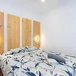 145 Santa Cruz Urban Deluxe By Sunkeyrents
