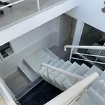Sea View 2-Bedroom Apartment Colony Club