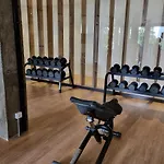 Prachtig Gelijkvloers Appartement Met Verwarmd Zwembad & Fitness