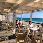 Beach Front Apartment With Stunning Ocean Views!