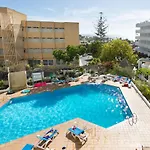 102 Bright Accomodation With Pool View