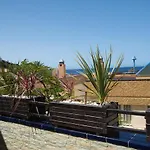 Near The Port, Wide, Confortable, Wi-Fi, Terrace, Aircon